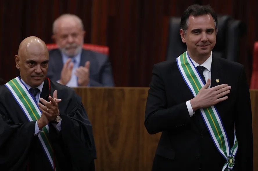 Enquanto tenta ‘serenar os ânimos’, Planalto age para evitar ser atingido pela disputa entre Senado e STF