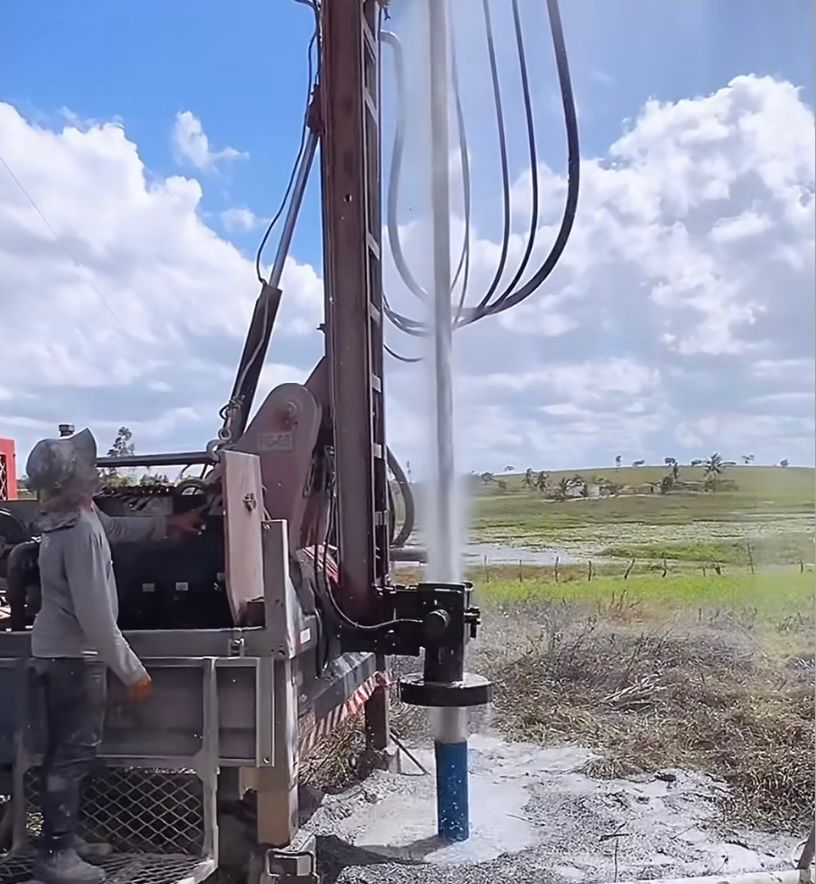 A gestão Totó Ribeiro perfura vários poços artesianos em Curral de Cima através do programa ‘Mais água pra nossa gente’