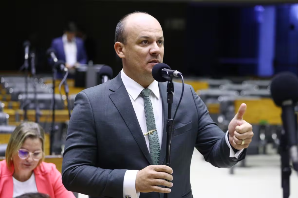 Cabo Gilberto recusa convite de Marcelo Queiroga para coordenar campanha e mantém decisão de apoiar Nilvan Ferreira