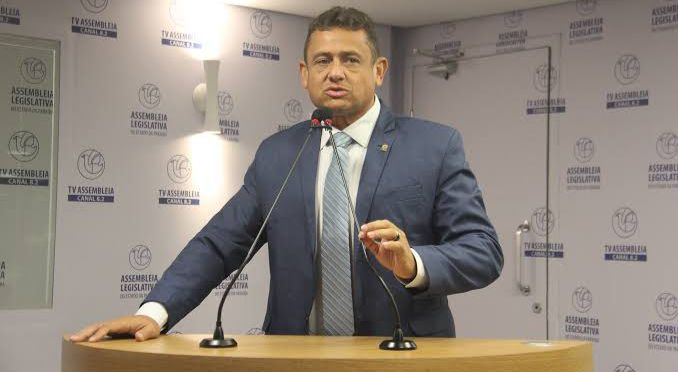 “Política sem vergonha que as pessoas fazem”, diz Wallber sobre “aproximação” entre Nilvan e João