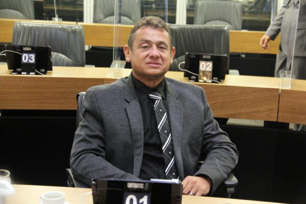 Walber Virgolino vai a Brasília e deve voltar com aval da nacional para disputar Prefeitura de Cabedelo