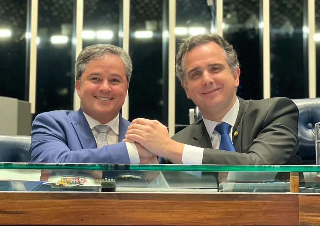 Senado: Relatório de Efraim à PEC que criminaliza porte de drogas é aprovado