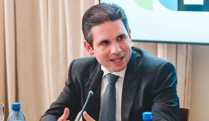 “Ouvir também quem emprega” defende Hugo Motta sobre fim da escala 6 x 1