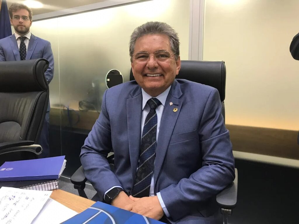 Por aclamação: Adriano Galdino é reeleito presidente da Assembleia Legislativa da Paraíba