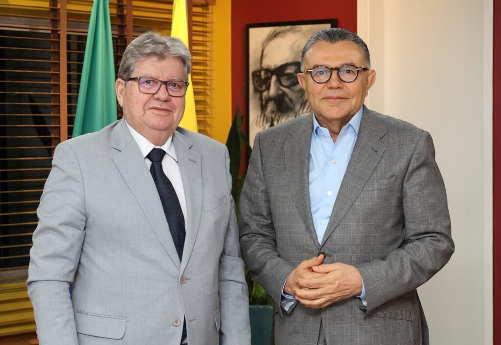 Presidente do PSB confirma nome de João Azevêdo para disputar o Senado em 2026