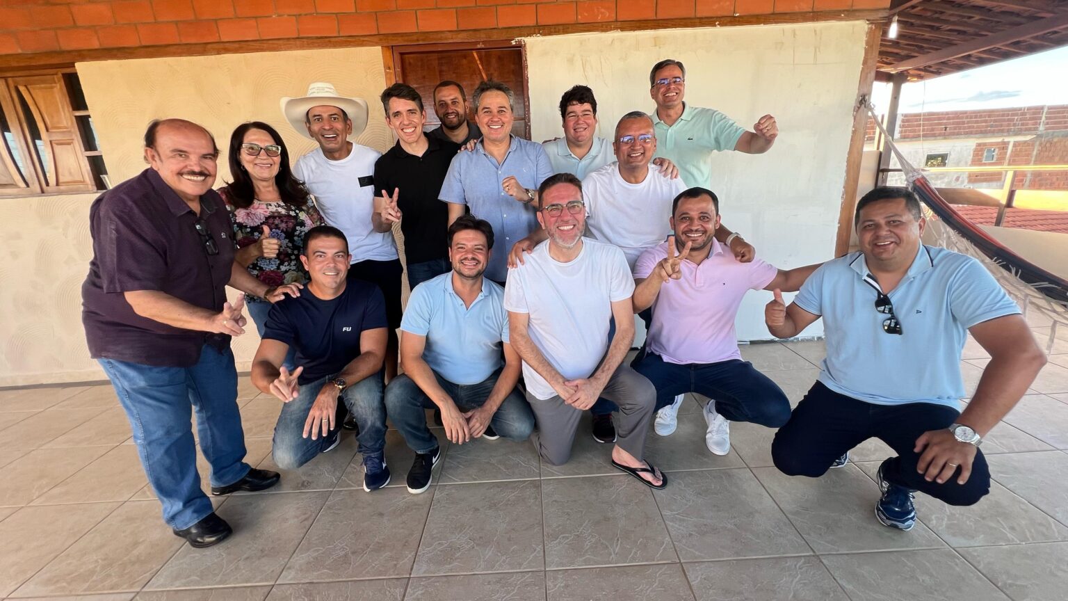 Prefeito, vice-prefeito e base política de Serra Branca declara apoio ao deputado George Morais para 2026