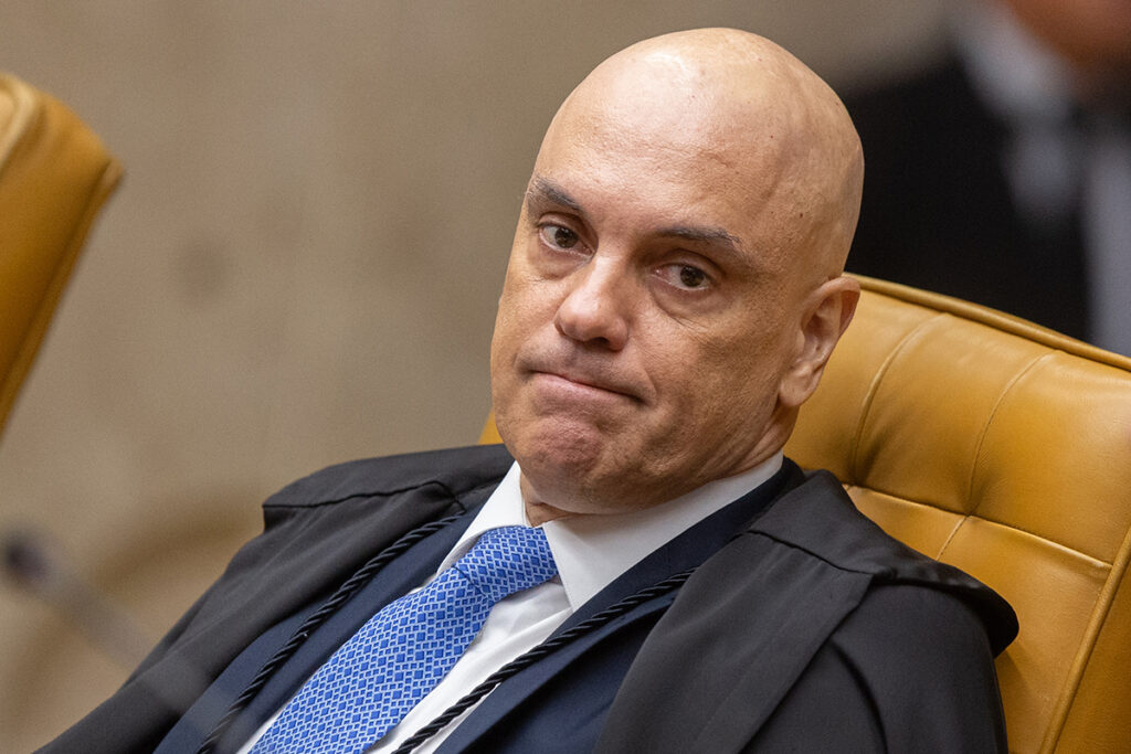 Oposição consegue 41 assinaturas e vai pedir impeachment de Moraes