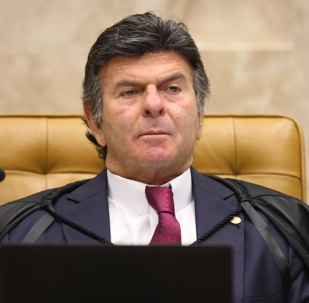 Trama golpista: Fux vota para absolver Bolsonaro de todos os cinco crimes da acusação; placar agora é de 2 a 1