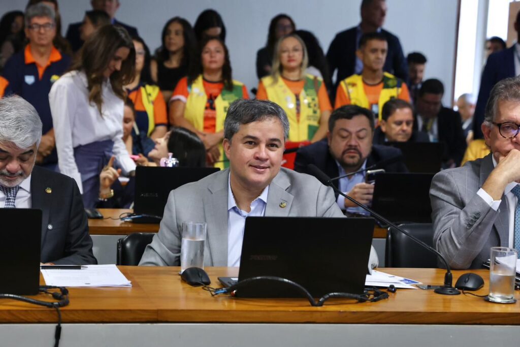 Projeto de Efraim, que pode reduzir preço dos medicamentos, é aprovado na Comissão de Saúde no Senado